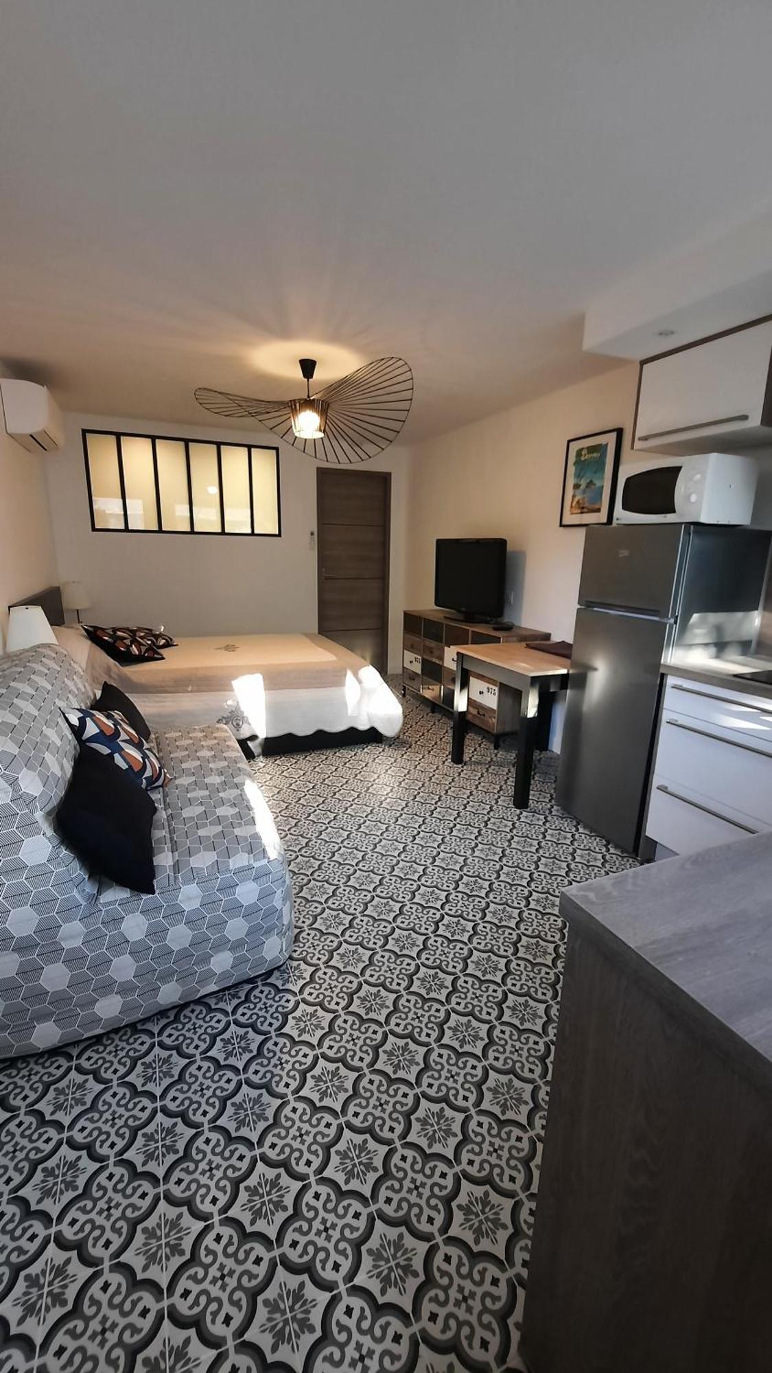 Studio Climatise Lantanas 4 Personnes Le Lavandou Exterior photo